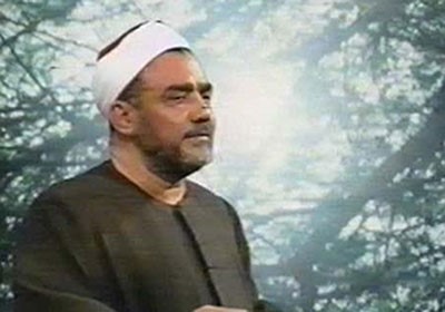بسبب حرف "الشين".. "إذاعة مصر" تمنع أذان أشهر مشايخها