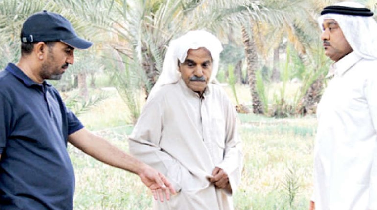 المخرج احمد المقلة مع يوسف بوهلول وسعد ابوالعينين في مشهد من العمل﻿