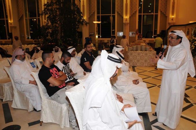المري في حوار مع الناخبين
﻿
