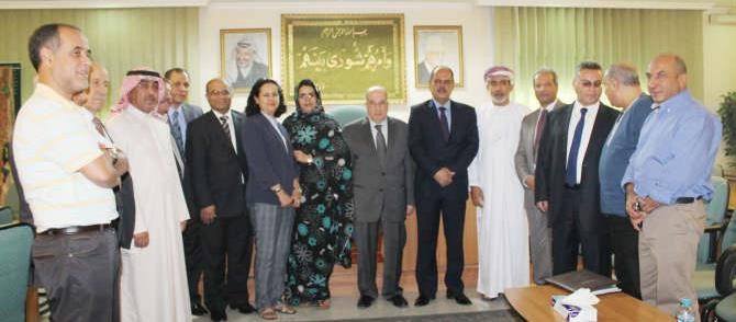 جانب من اعضاء اتحاد الصحافيين العرب ويبدو الزميل عدنان الراشد 
