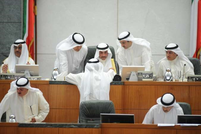رئيس مجلس الامة مرزوق الغانم ونائبه مبارك الخرينج وعسكر العنزي وجمال العمر وعبدالله التميمي على المنصة وتبدو الامانة العامةهاني الشمري