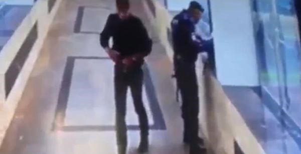 بالفيديو والصور.. رجل يطلق النار على رأس شرطي طلب تفتيش حقيبته في جريمة مروعة