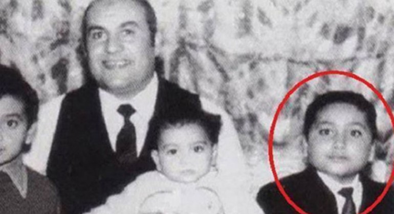 بعد مرور 11 عام على وفاته .. صورة نادرة من طفولة علاء ولي الدين