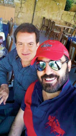 محمد اسكندر مع المخرج سام كيال