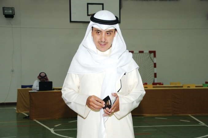 الشيخ داحمد ناصر المحمد 
﻿