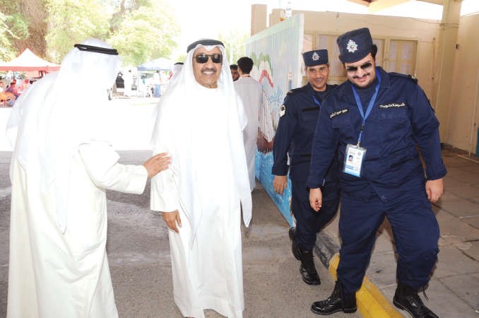 جاسم الخرافي متوجها الى التصويت
﻿