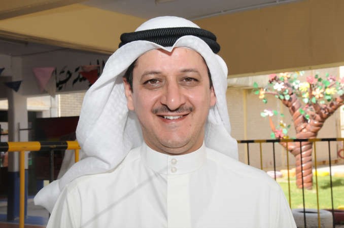 فارس العتيبي في احد المقار الانتخابية﻿