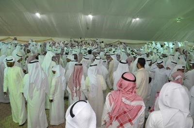 ناخبو الدائرة الرابعة في مقر الرشيدي﻿
