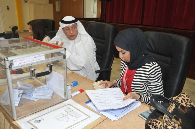 التدقيق على الجنسية قبل التصويت
﻿