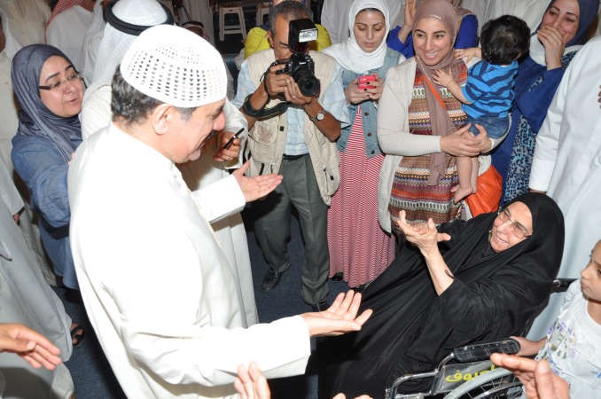 المعيوف يشارك فرحة الفوز مع ناخبات الثالثة﻿