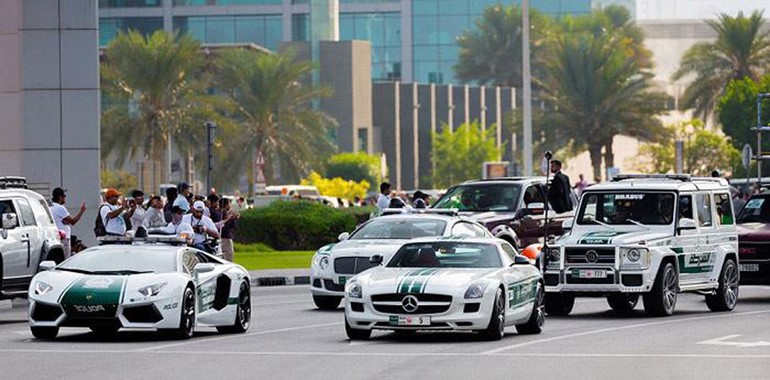 سيارات شرطة دبي