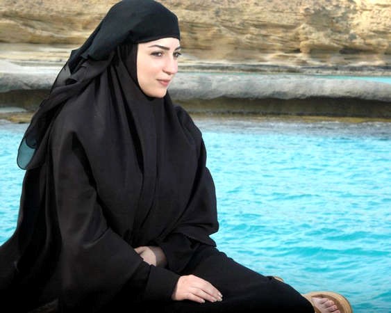 مي عز الدين: إفطاري على مراحل وممنوع الخروج من المنزل