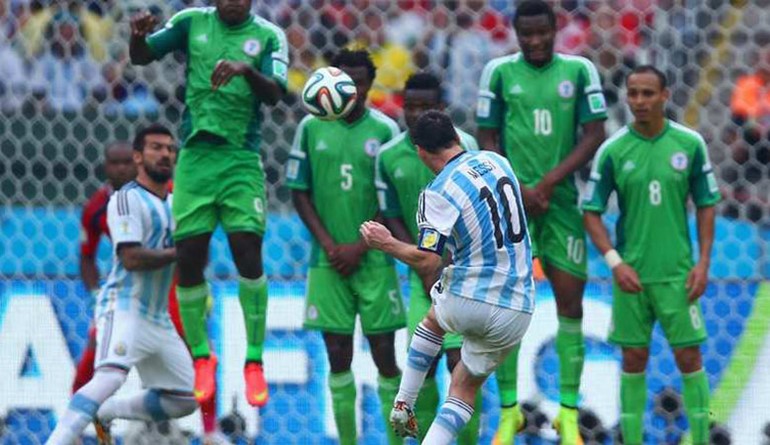لماذا ستحرز الأرجنتين كأس العالم؟ ميسي أومارادونا المختلف 