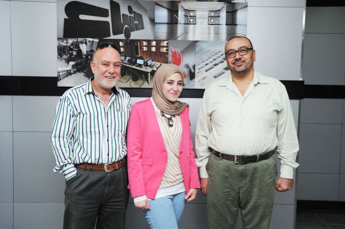 استبرق متوسطة والدها والزميل اسامة دياب	فريال حماد
﻿