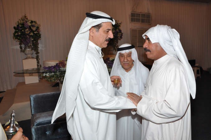 المعيوف يتلقى تهنئة
