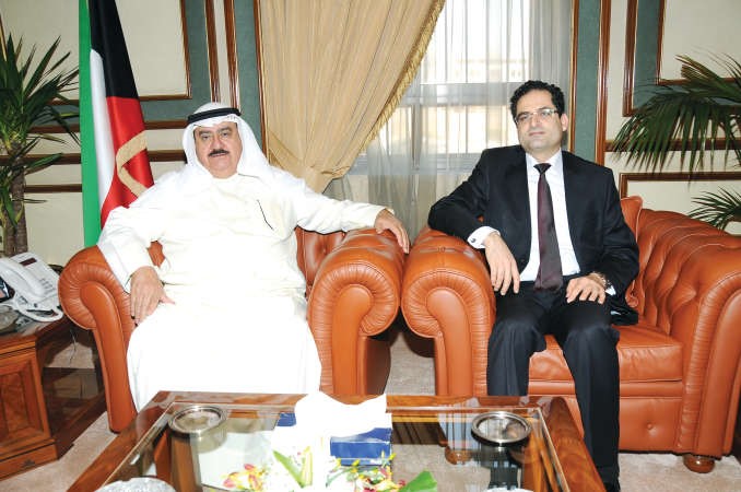 الفريق مثابت المهنا مستقبلا السفير التونسي نور الدين الري