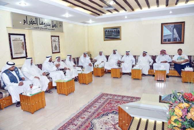 جمال النامي يتحدث للحضور
