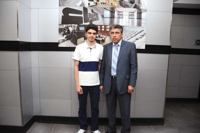 محمد خريشة مع والده فريال حماد﻿