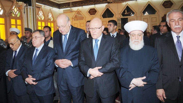 قباني ورؤساء الحكومات يجتمعون في جنازة الصلح