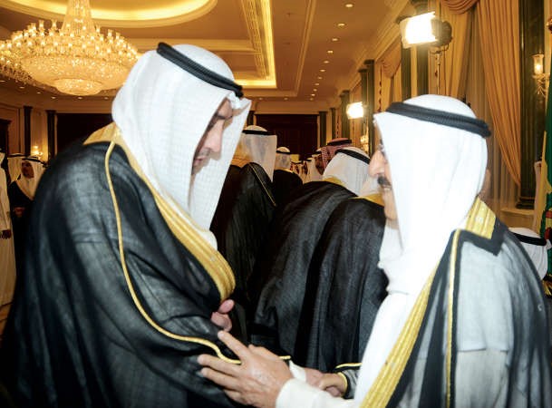 صاحب السمو يتلقى تهنئة الشيخ فيصل الحمود﻿