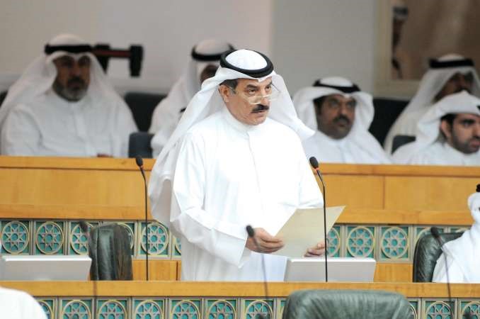 عبدالله المعيوف يؤدي القسم