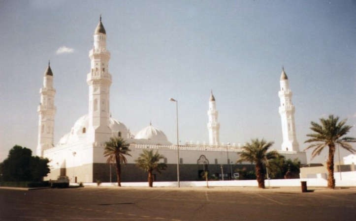 مسجد قباء بالمدينة