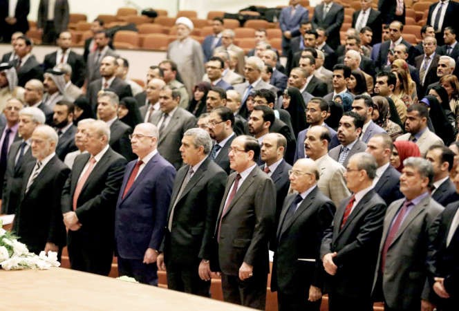 جانب من الجلسة الاولى للبرلمان العراقي الجديد امس رويترز