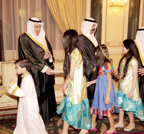 الشيخ فهد سالم العلي والشيخ فيصل الحمود يتلقيان التهاني