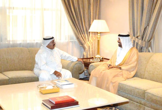 الشيخ ناصر صباح الاحمد خلال استقباله سفير الامارات رحمة الزعابي