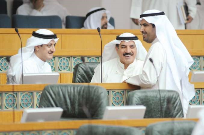 سيف العازمي وعبدالله المعيوف وفارس العتيبي
