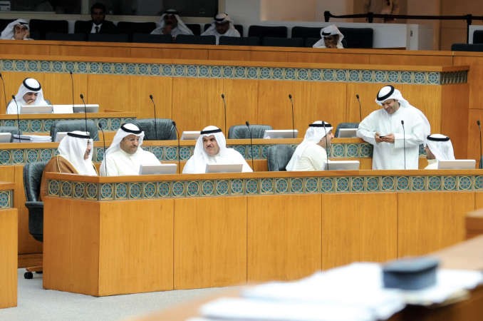 الشيخ صباح الخالد ودعلي العبيدي والشيخ سلمان الحمود وياسر ابل وفيصل الكندري وراكان النصف
