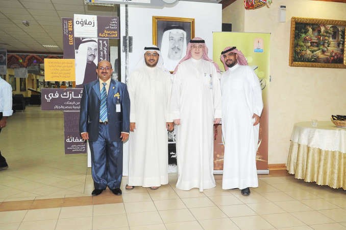 جمال السويفان مع بعض المهنئين﻿