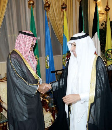 تهنئة لسمو ولي العهد الشيخ نواف الاحمد من السفير السعودي دعبدالعزيز الفايز﻿