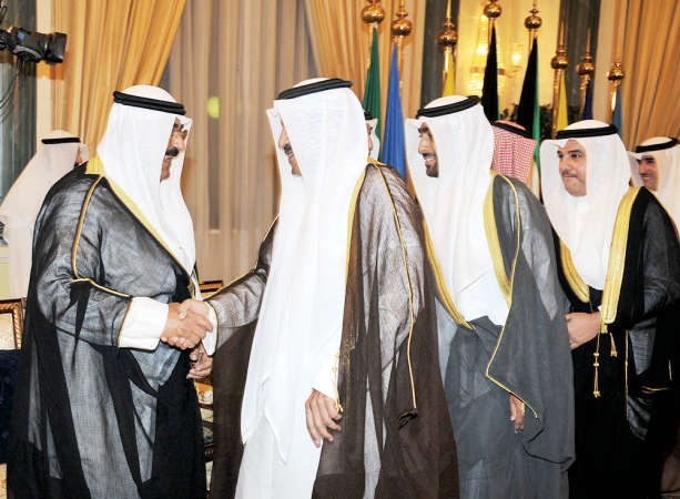 الشيخ مشعل الاحمد يتلقى التهاني﻿