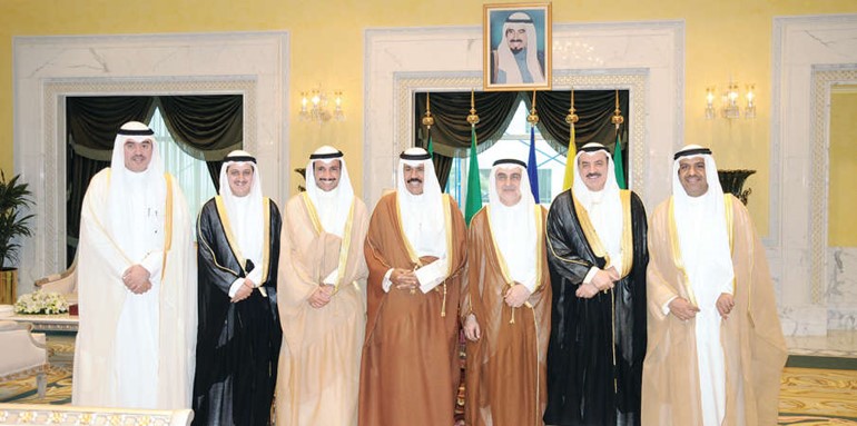 سمو ولي العهد الشيخ نواف الاحمد خلال استقباله رئيس مجلس الامة مرزوق الغانم والنواب احمد القضيبي واحمد لاري وعبدالله المعيوف وفارس العتيبي ومحمد الرشيدي