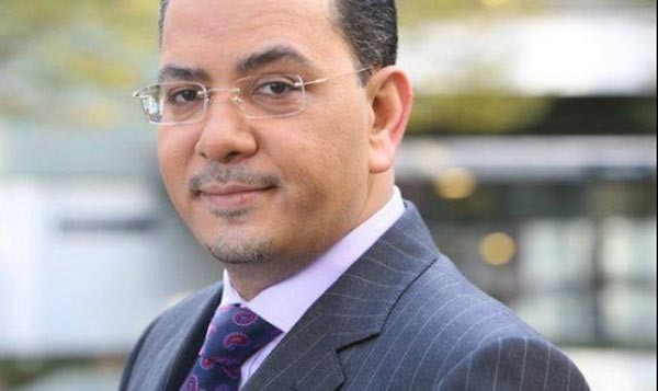 بالفيديو.. شاهد مذيع الجزيرة وضيوفه يبكون على الهواء مباشرة