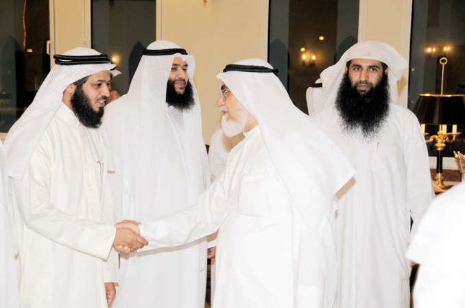 د عبدالمحسن الخرافي مهنئا
