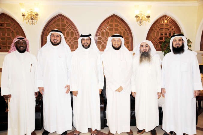 دحسين قويعان ود وليد الشعيب يقدمان التهاني انور الكندري