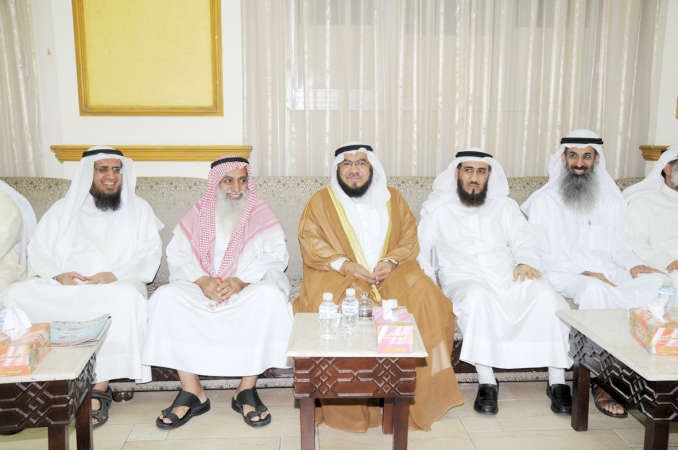 د مساعد مندني يهنئى 