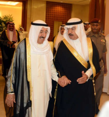 صاحب السمو الامير الشيخ صباح الاحمد مستقبلا صاحب السمو الملكي الامير خليفة بن سلمان ال خليفة