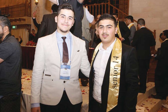 عدنان شبيب مع صديقه عبدالعزيز رشيد