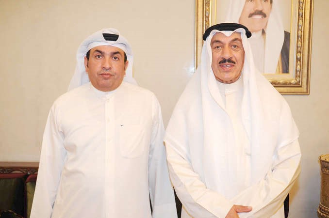 محافظ الجهراء مرحبا بالزميل فرج ناصر﻿
