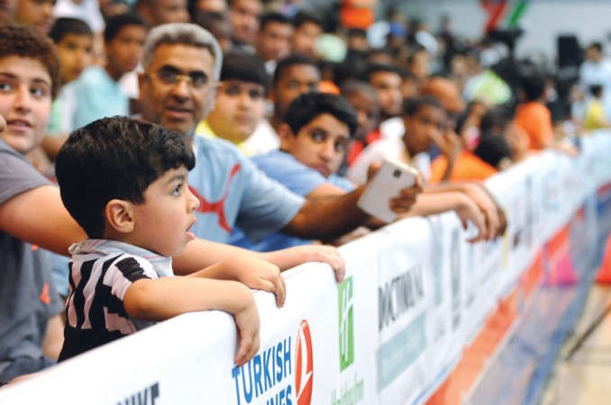 متابعة من جمهور الدورة﻿