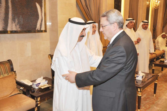 السفير العراقي محمد حسين بحر العلوم مهنئا ﻿