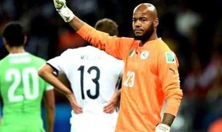 بالفيديو.. شاهد كيف افطر حارس الجزائر على تمر أثناء مباراة المانيا