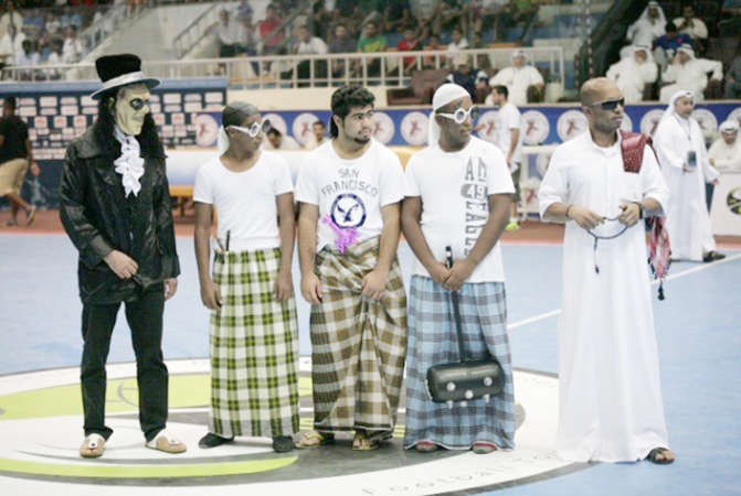 عروض وترفيه بين المباريات 