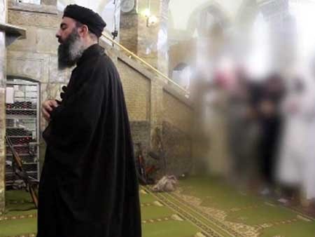 بالفيديو والصور.. لماذا ظهر "الخليفة" الداعشي بالعمامة السوداء؟.. وأميركا لا تزال تحلل الفيديو