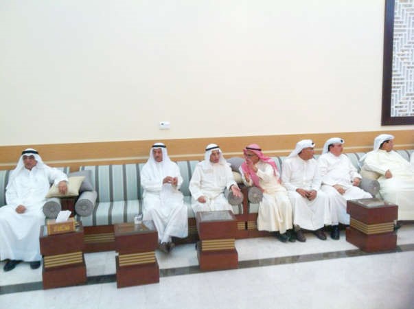 عدد من المهنئين﻿