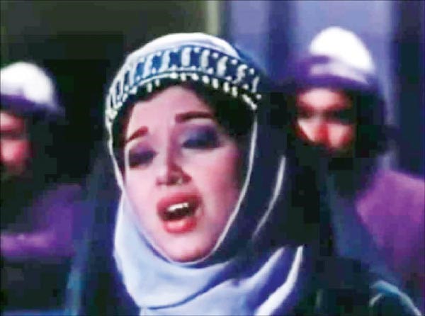 نبيلة عبيد في احد اعمالها