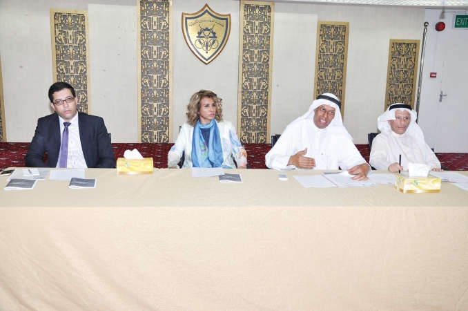 مبدر السلمان متحدثا خلال الاجتماعاحمد علي